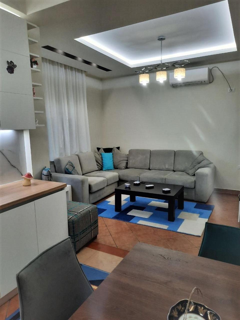 Luander Hotel Tirana Zimmer foto
